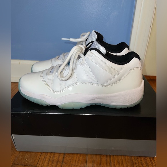 Air Jordan 11 Retro Low GS 6y Legend Blue 2021 - Picture 4 of 5